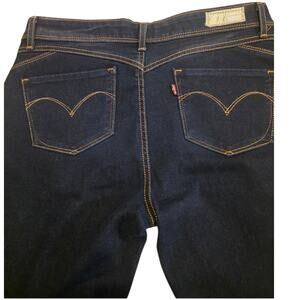 Levis Revel 28, Slight Curve, Skinny, Dark Wash, NEW